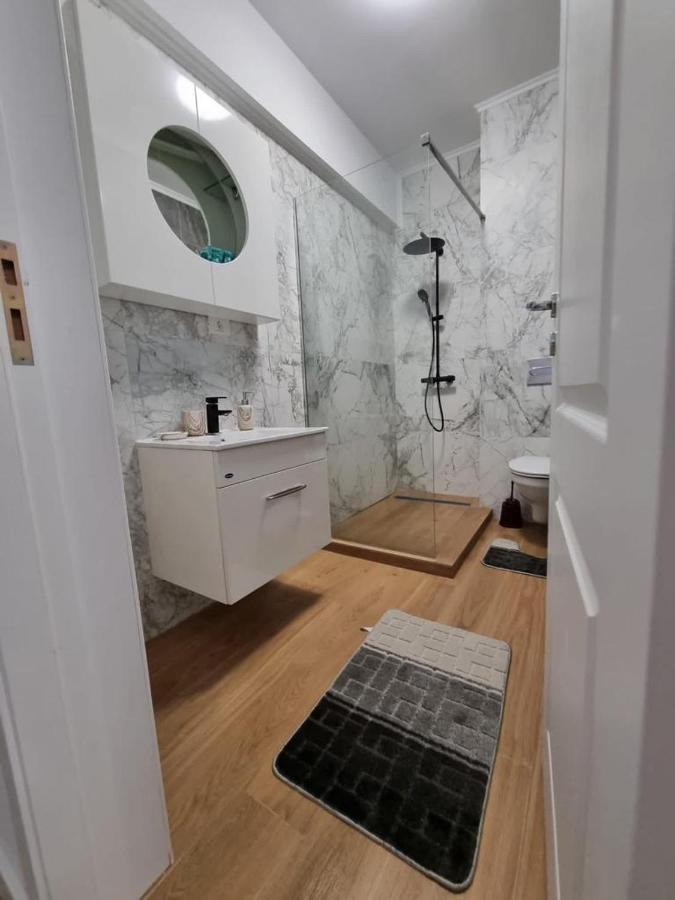 شقة Blue Apartament Mamaia Nord Năvodari المظهر الخارجي الصورة